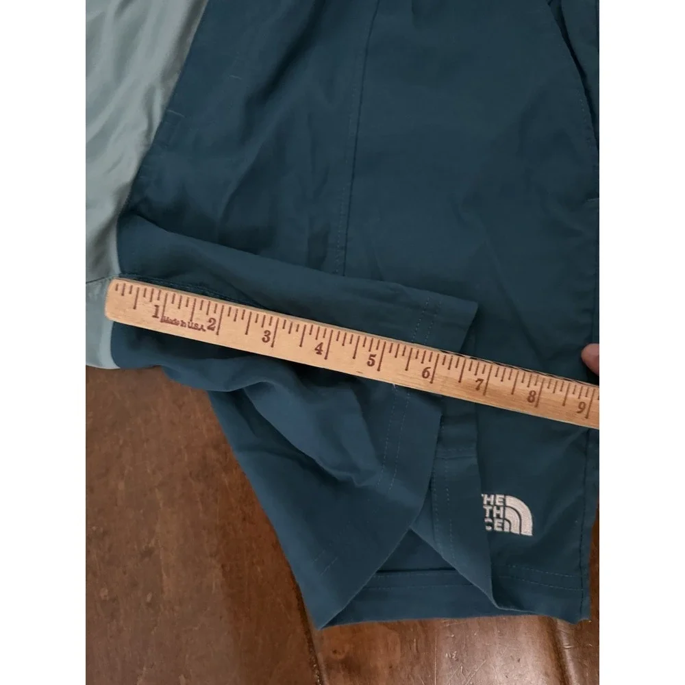 The North Face Mens Color Block Class V Pull-On Shorts Small Blue Peach EUC